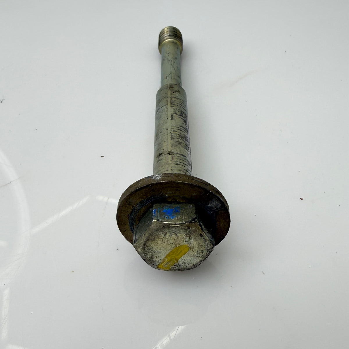 TRA kytkimen pultti OEM 417300409