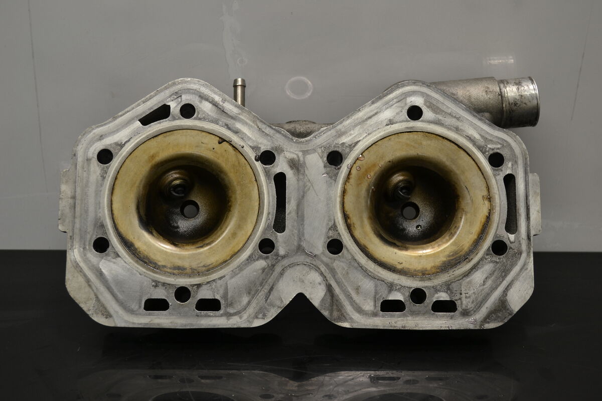 Sylinterin kansi Rotax 800R Etec