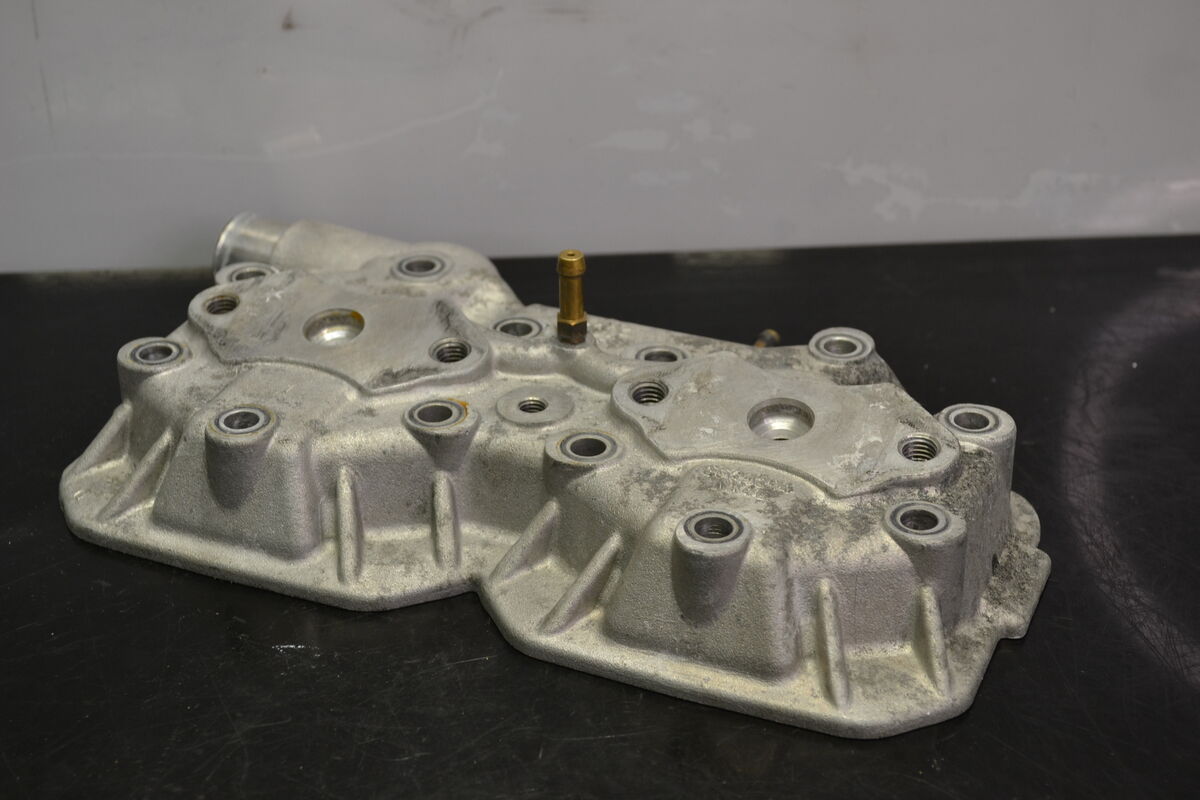 Sylinterin kansi 600 Etec, 420623296