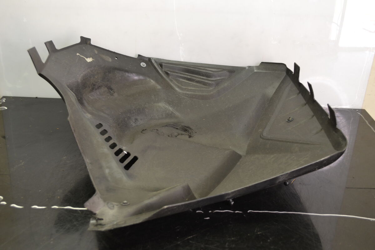 Sidokåpa vänster svart Lynx RS, 517306031