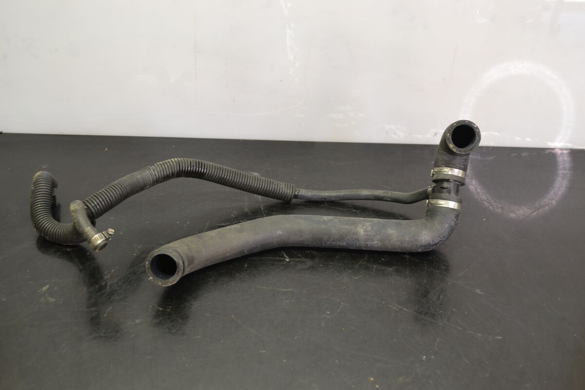 Kennojen välinen vätskeslang RS 600 2016