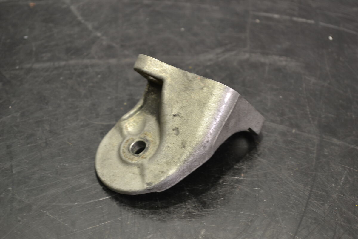 Moottorin kannake 600 RS, 512061159