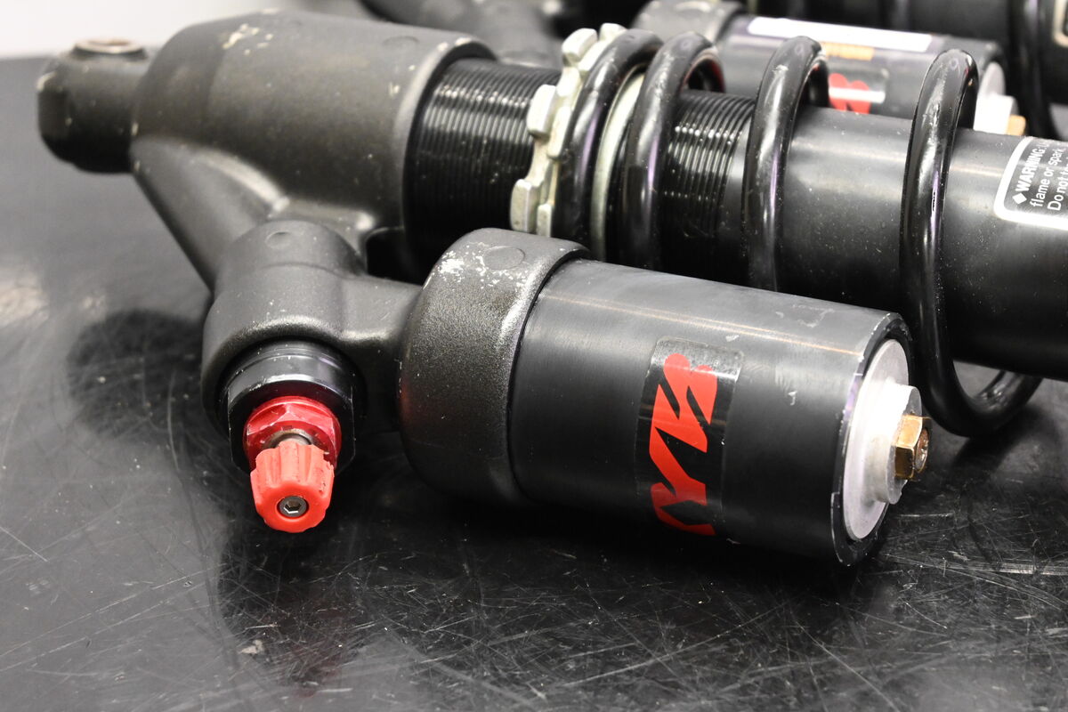 KYB Pro 40 Etuiskunvaimentimet Rave Re