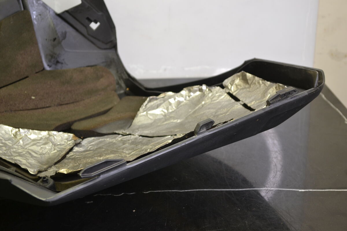 Sivuposki Ski-Doo Summit musta, oikea 517305508