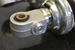 KYB 40 HLCR lisäsäiliölliset etuiskunvaimentimet