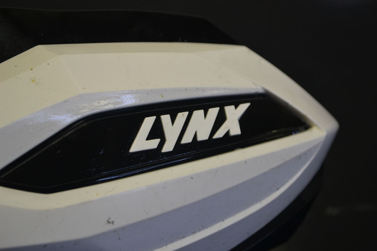 Lynx käsisuoja vasen valkoinen - Northern Sledparts Oy