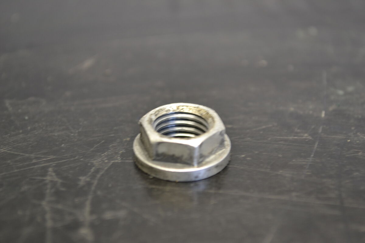Rave-venttiilin mutteri 600, 800 Etec, 420942190 - Northern Sledparts Oy