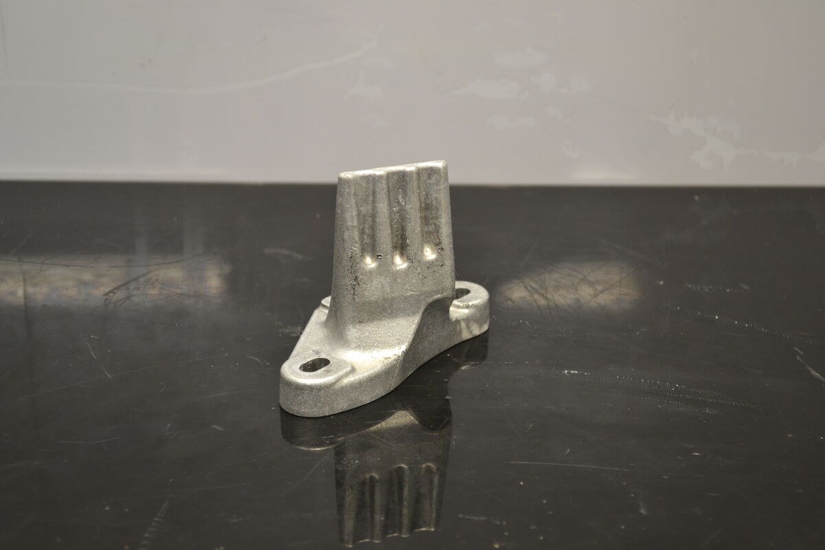 Stopper support 512060576 - Northern Sledparts Oy