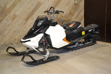 Summit 800 Etec 2011 146"