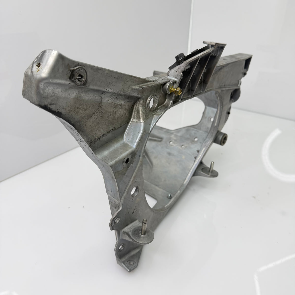 RH-member Ski-Doo Gen4- ja Lynx Radien -malleihin, OEM 518332687