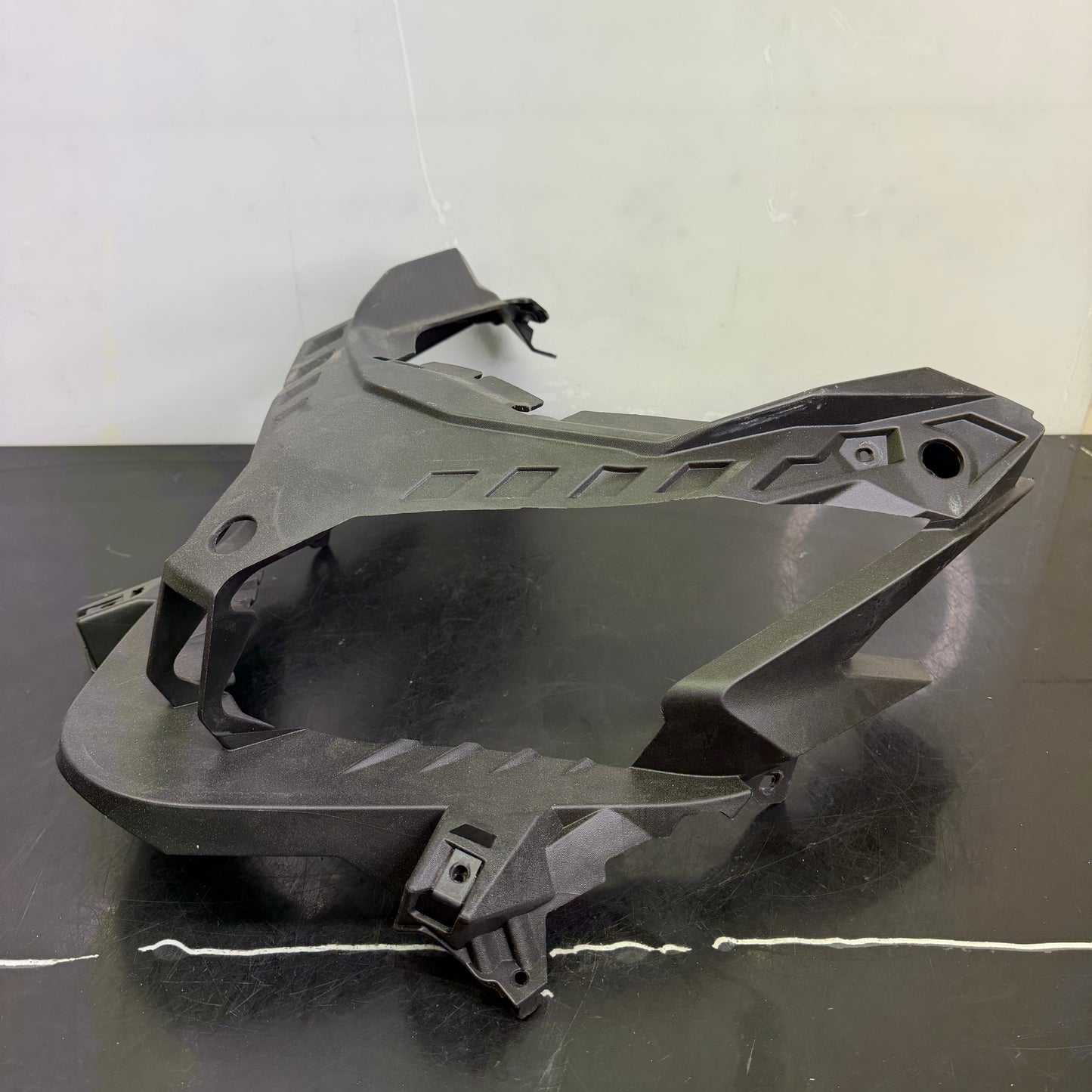 Ajovalon kehys Lynx Radien musta OEM 517306824