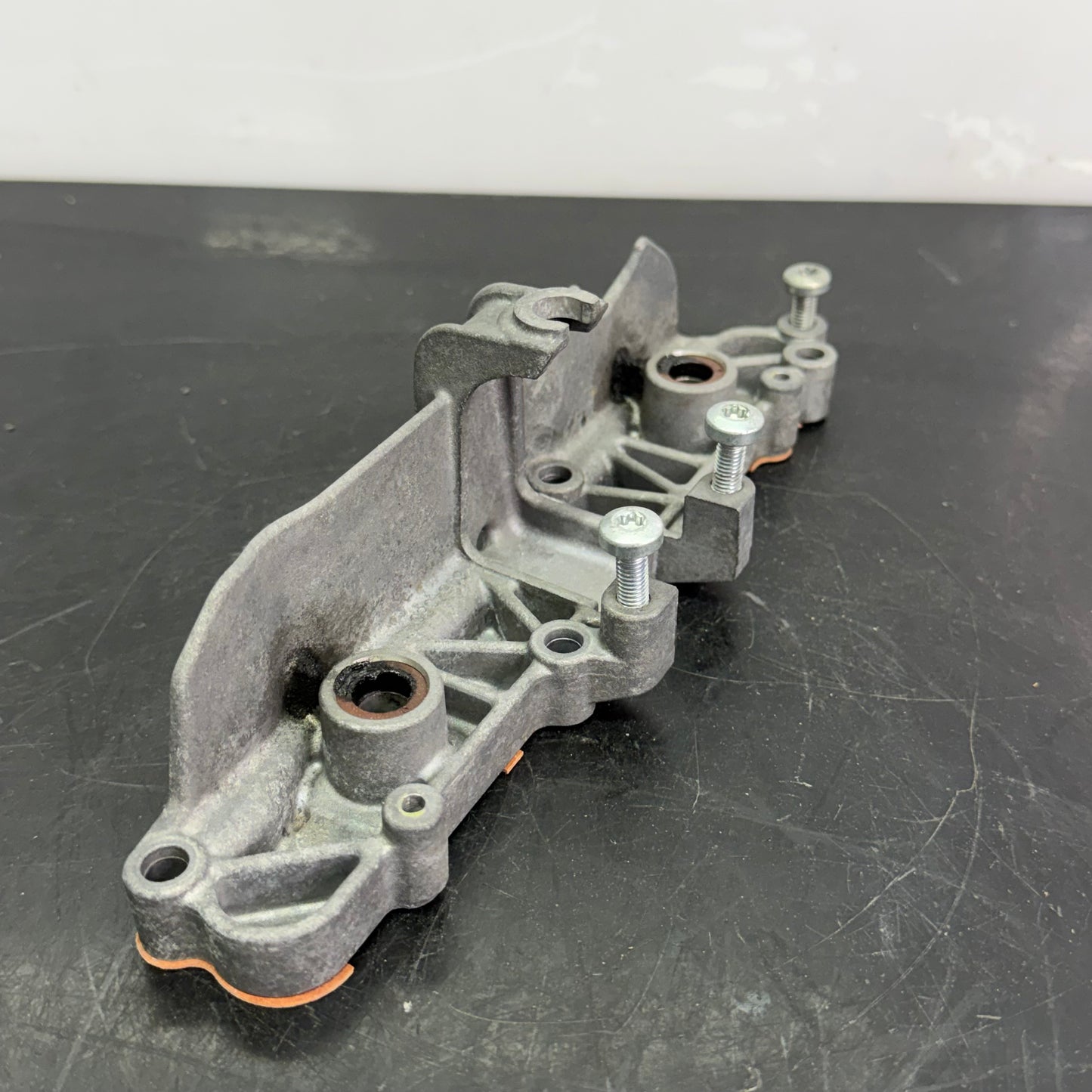 RAVE-venttiilin runko 600R Etec OEM 420954066