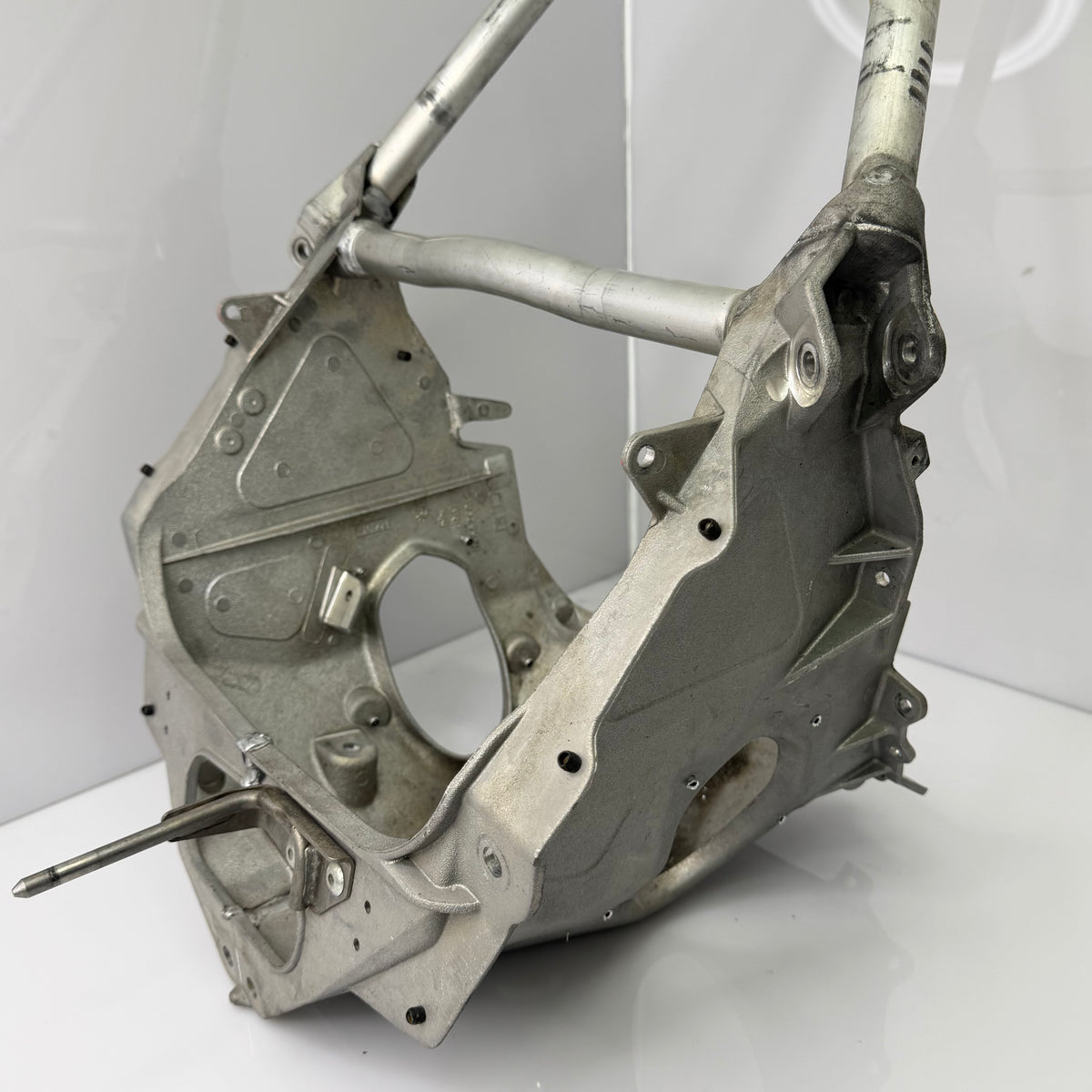 Eturunko Ski-Doo Gen4 ja Lynx Radien 2-tahtimalleihin, OEM 518334549