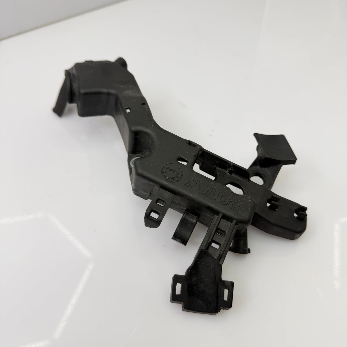 GEN4, Radien johtosarjan tuki 850 ETEC OEM 420260155