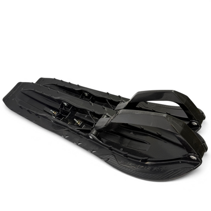 Northern Sledparts Oy musta BRP Blade DS+ moottorikelkan suksipari, alkuperäinen käytetty OEM-varaosa
