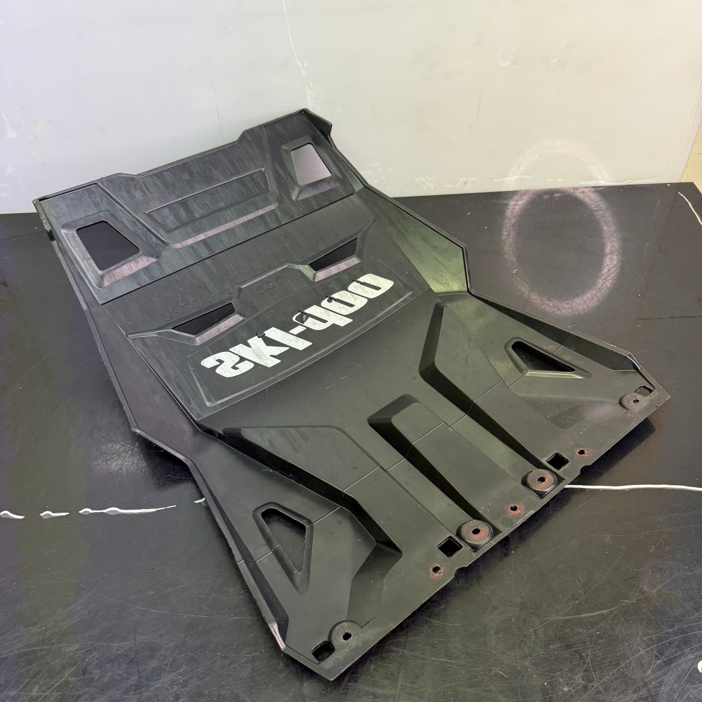 Roiskeläppä Ski-Doo Gen4 OEM 520001481