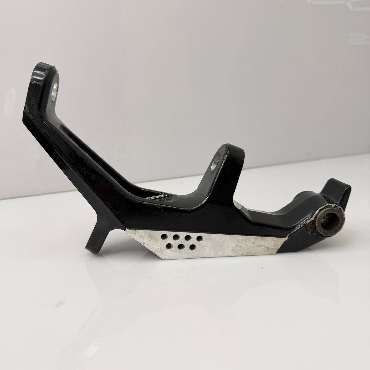 Oikea olkatappi, musta Lynx Xtrim RE 800 E-TEC 2016 OEM 505073631