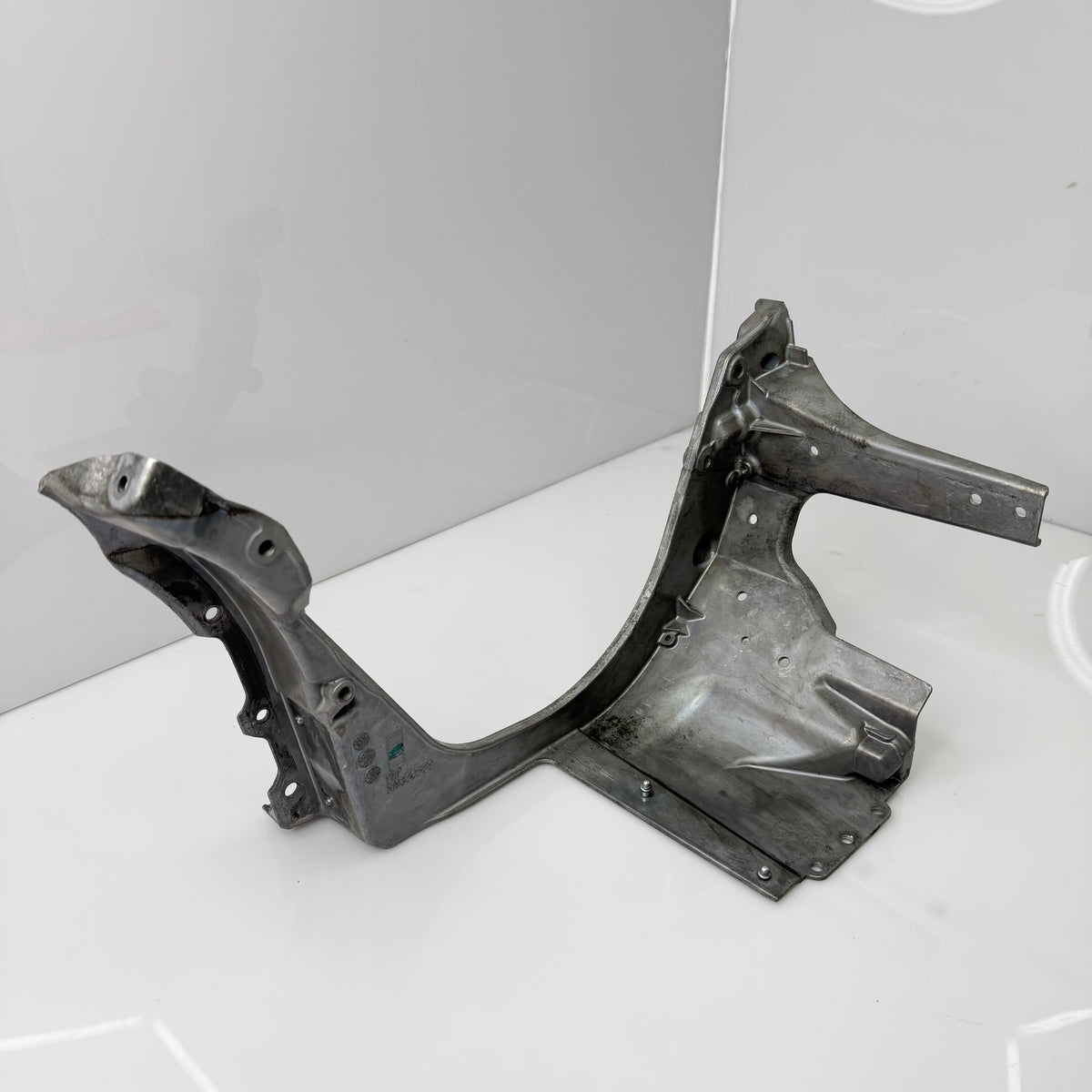 LH member Ski-Doo Gen4 ja Lynx Radien malleihin, OEM 518334599