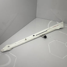 Rear cross member vasen, Gen4 valkoinen