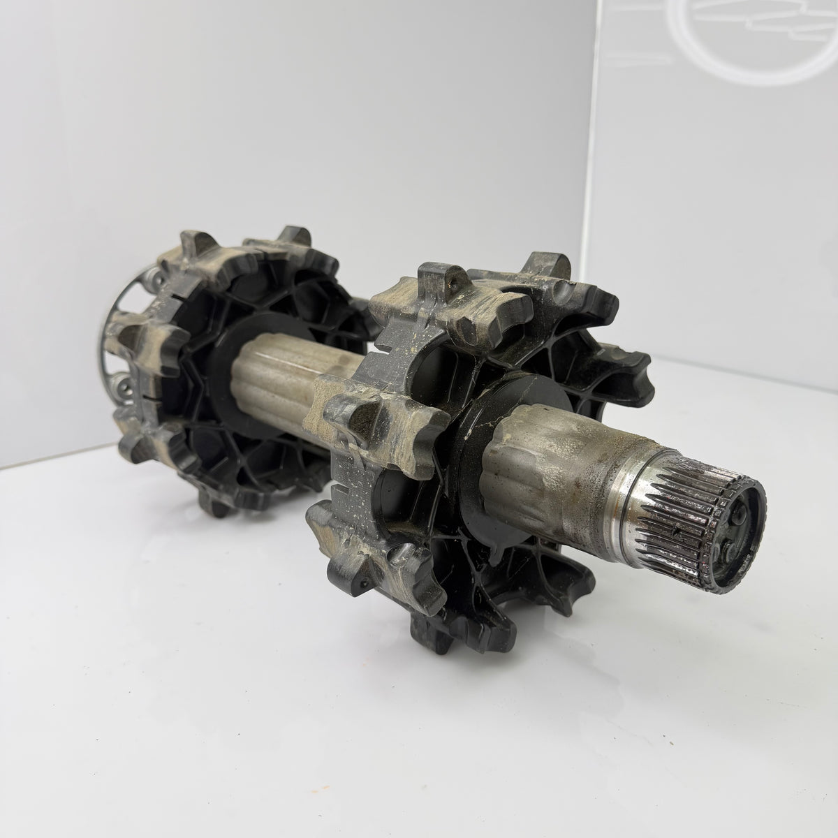 Vetoakseli Ski-Doo Gen4, 8 piikkiset vetopyörät, jako 2,86, OEM 504153949