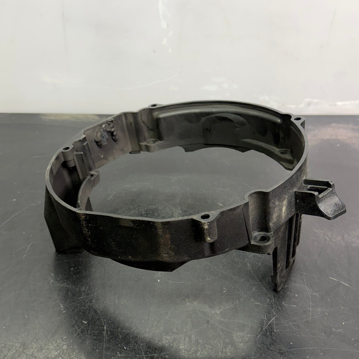 Sytytyspään kaulus Etec moottorit MAG puoli OEM 420911855