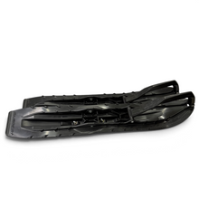Northern Sledparts Oy musta BRP Blade DS+ moottorikelkan suksipari, alkuperäinen käytetty OEM-varaosa