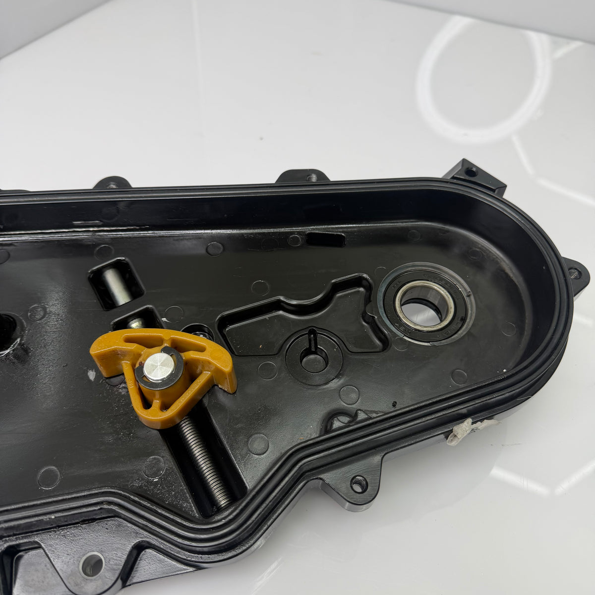 Ketjukotelon pohja Ski-Doo Gen4 ja Lynx Radien malleihin, OEM 504153617