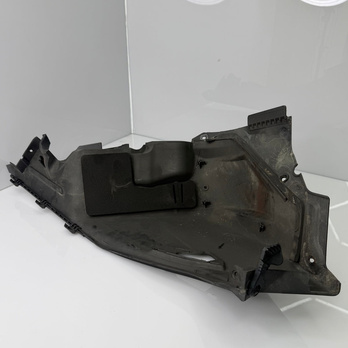 Vasen pohjamuovi Ski-Doo Gen4 malleihin, OEM 502007675