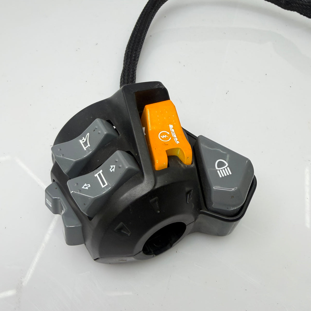 Monitoimikatkaisin Ski-Doo Gen4 malleihin, OEM 515178196