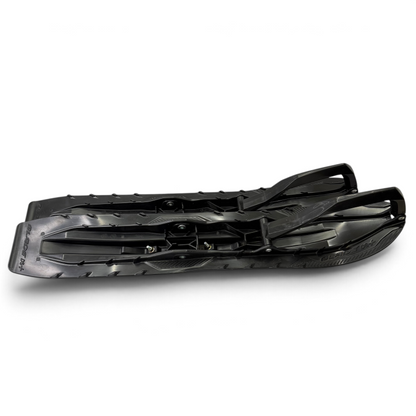 Northern Sledparts Oy musta BRP Blade DS+ -suksipari moottorikelkkaan, käytetty OEM-varaosa