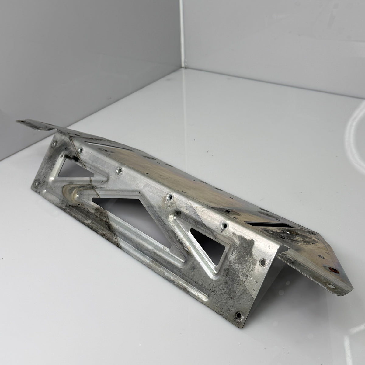 Eturungon pohjalevy Ski-Doo Gen4 ja Lynx, OEM 518332716