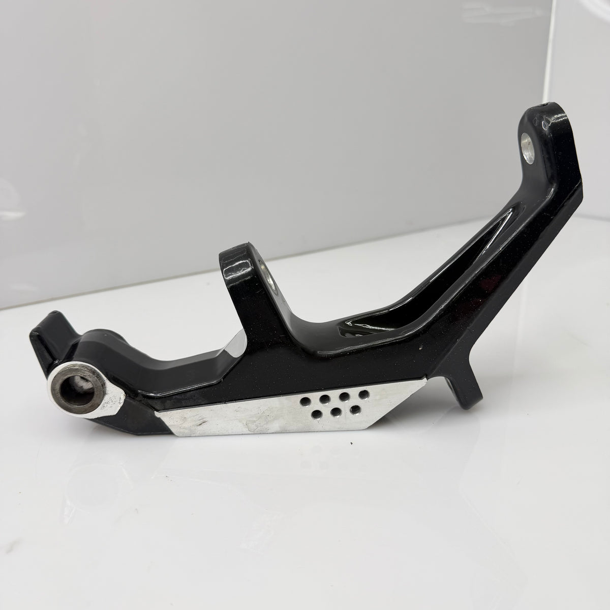 Vasen olkatappi, musta Lynx Xtrim RE 800 E-TEC 2016, OEM 505073630