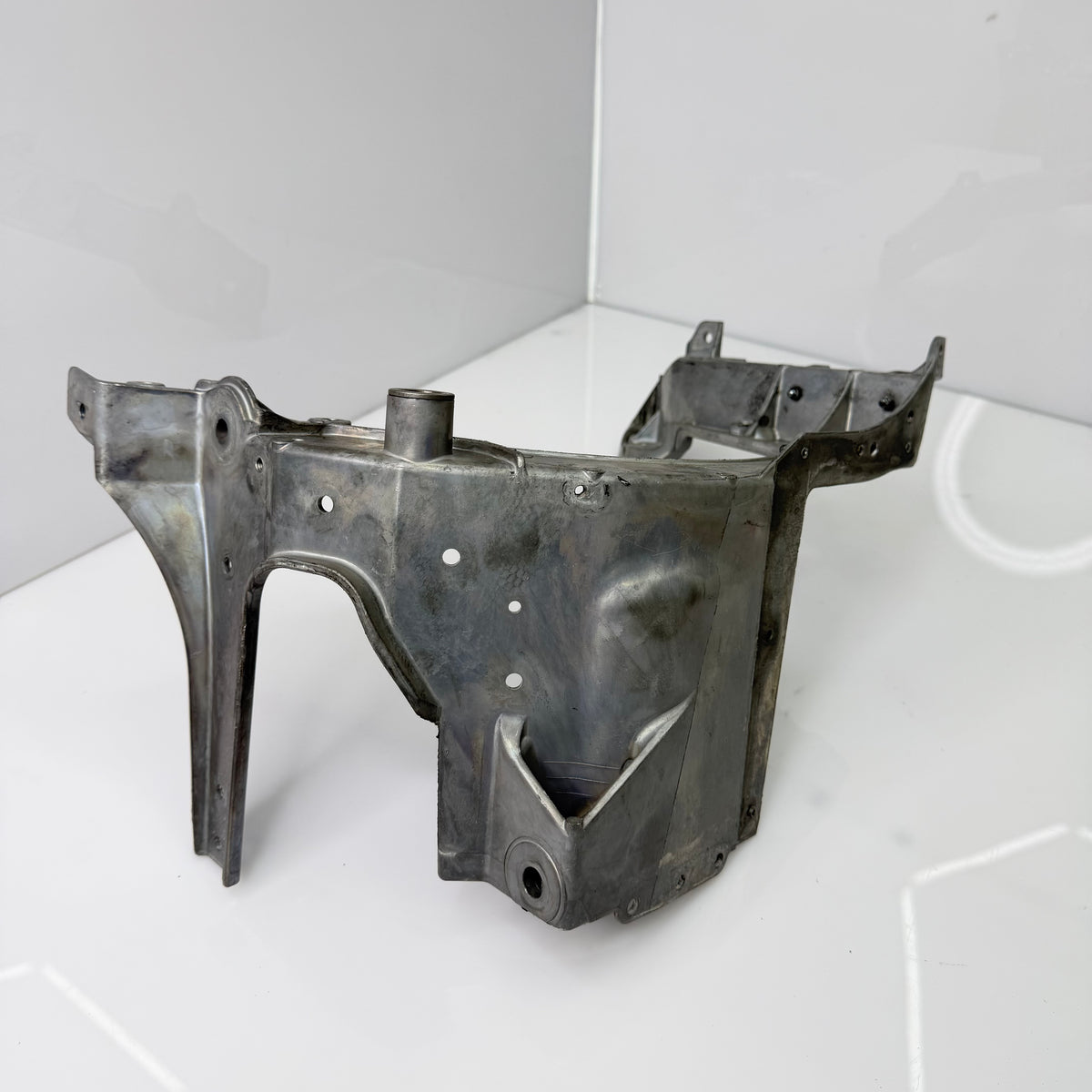 LH member Ski-Doo Gen4 ja Lynx Radien malleihin, OEM 518334599