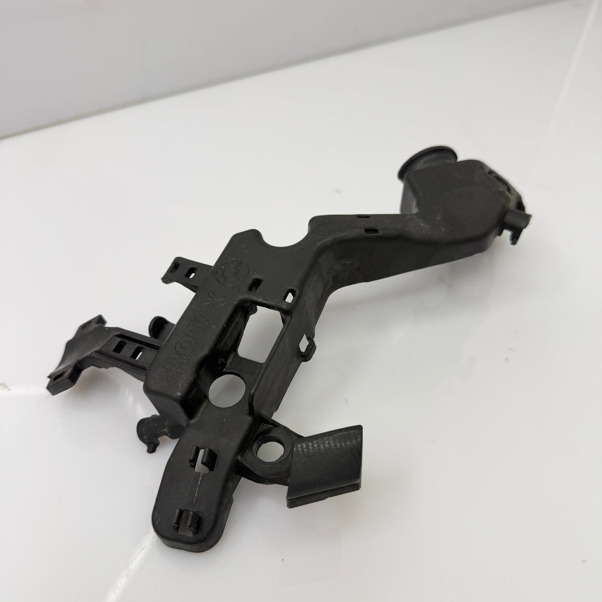 GEN4, Radien johtosarjan tuki 850 ETEC OEM 420260155