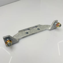 Ohjausakselin tukilevy Ski-Doo gen4 / Lynx OEM 506152787