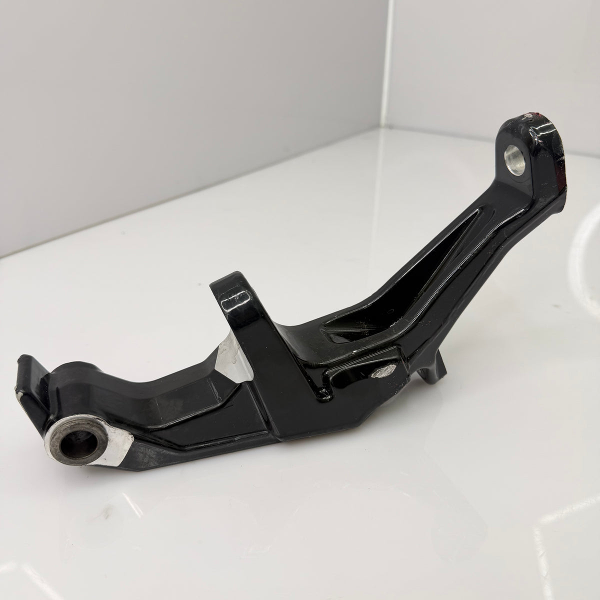 Oikea olkatappi, musta Lynx Xtrim RE 800 E-TEC 2016 OEM 505073631
