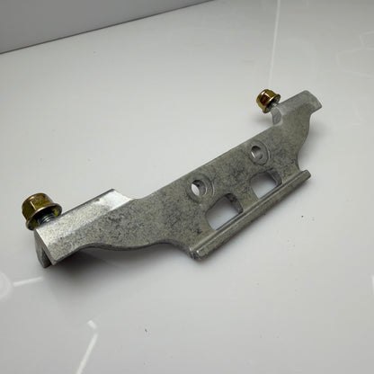 Ohjausakselin tukilevy Ski-Doo gen4 / Lynx OEM 506152787