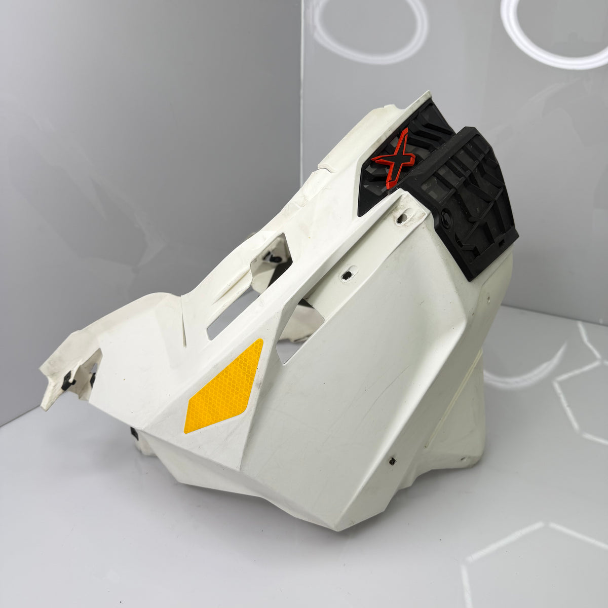 Valkoinen keulamuovi Ski-Doo Backcountry XRS 850 E-TEC 2020