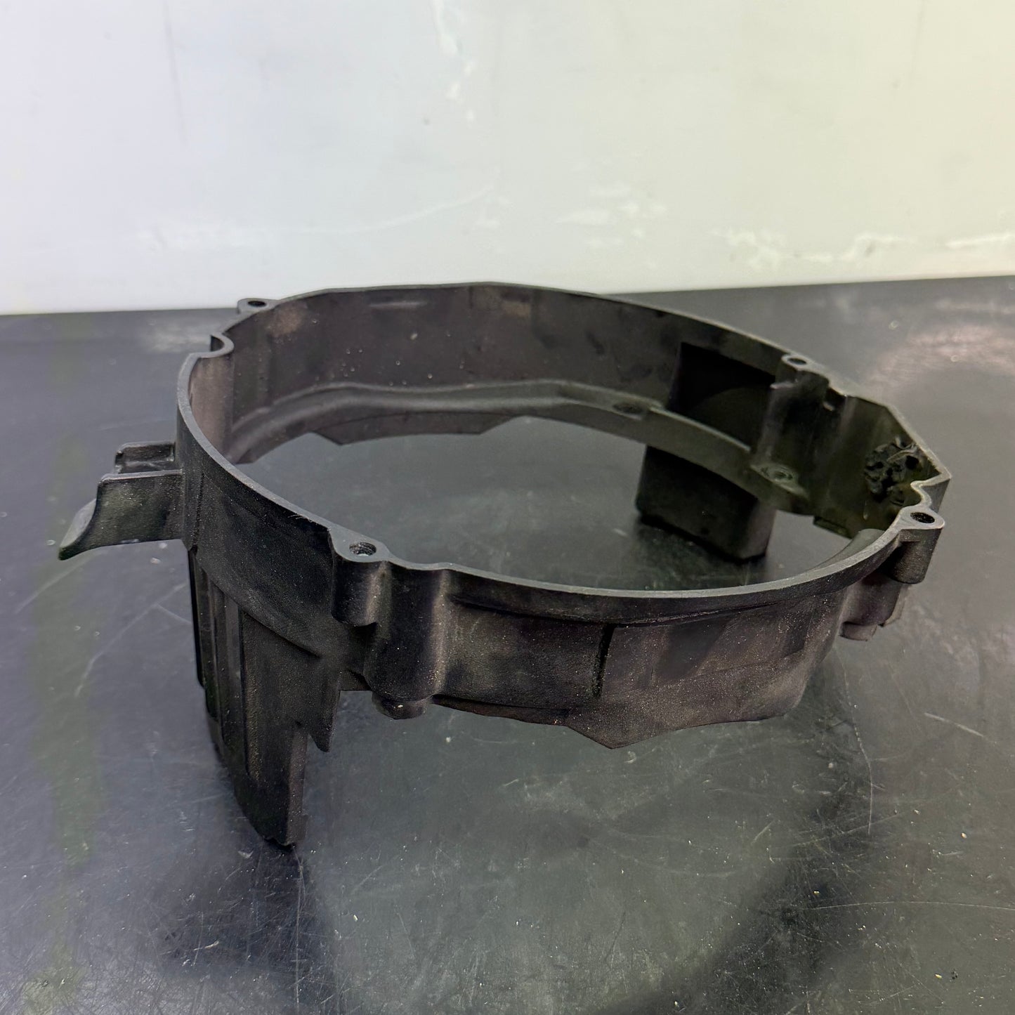Sytytyspään kaulus Etec moottorit MAG puoli OEM 420911855