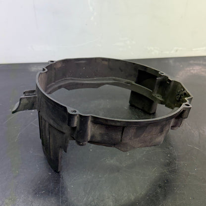 Sytytyspään kaulus Etec moottorit MAG puoli OEM 420911855
