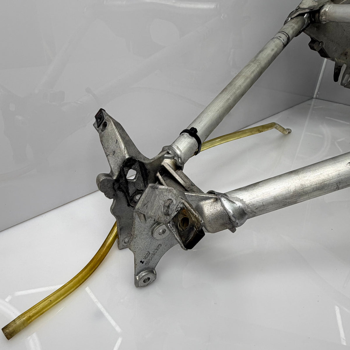 Eturunko Ski-Doo Gen4 ja Lynx Radien 2-tahtimalleihin, OEM 518334549