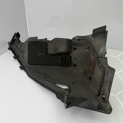 Vasen pohjamuovi Ski-Doo Gen4 malleihin, OEM 502007675