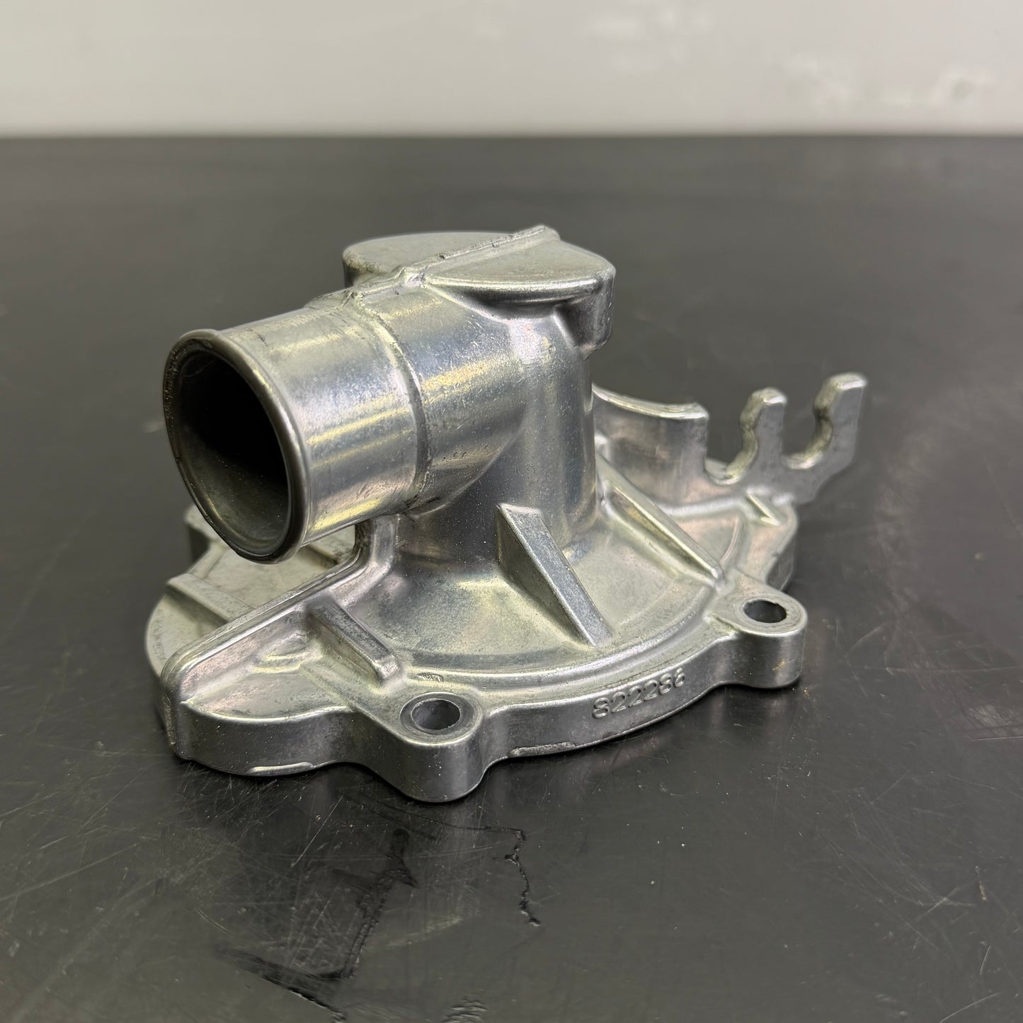 Rotax 850 Etec vesipumpun kotelo OEM 420822286