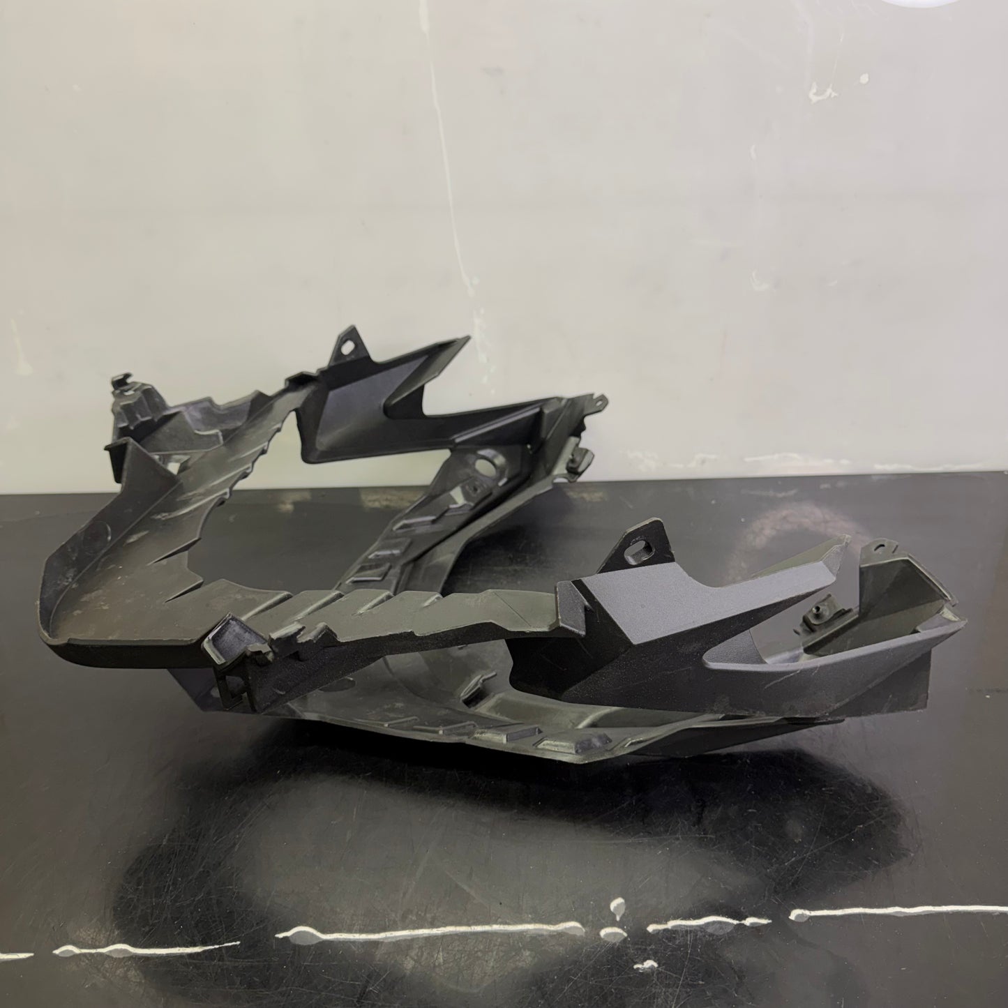 Ajovalon kehys Lynx Radien musta OEM 517306824
