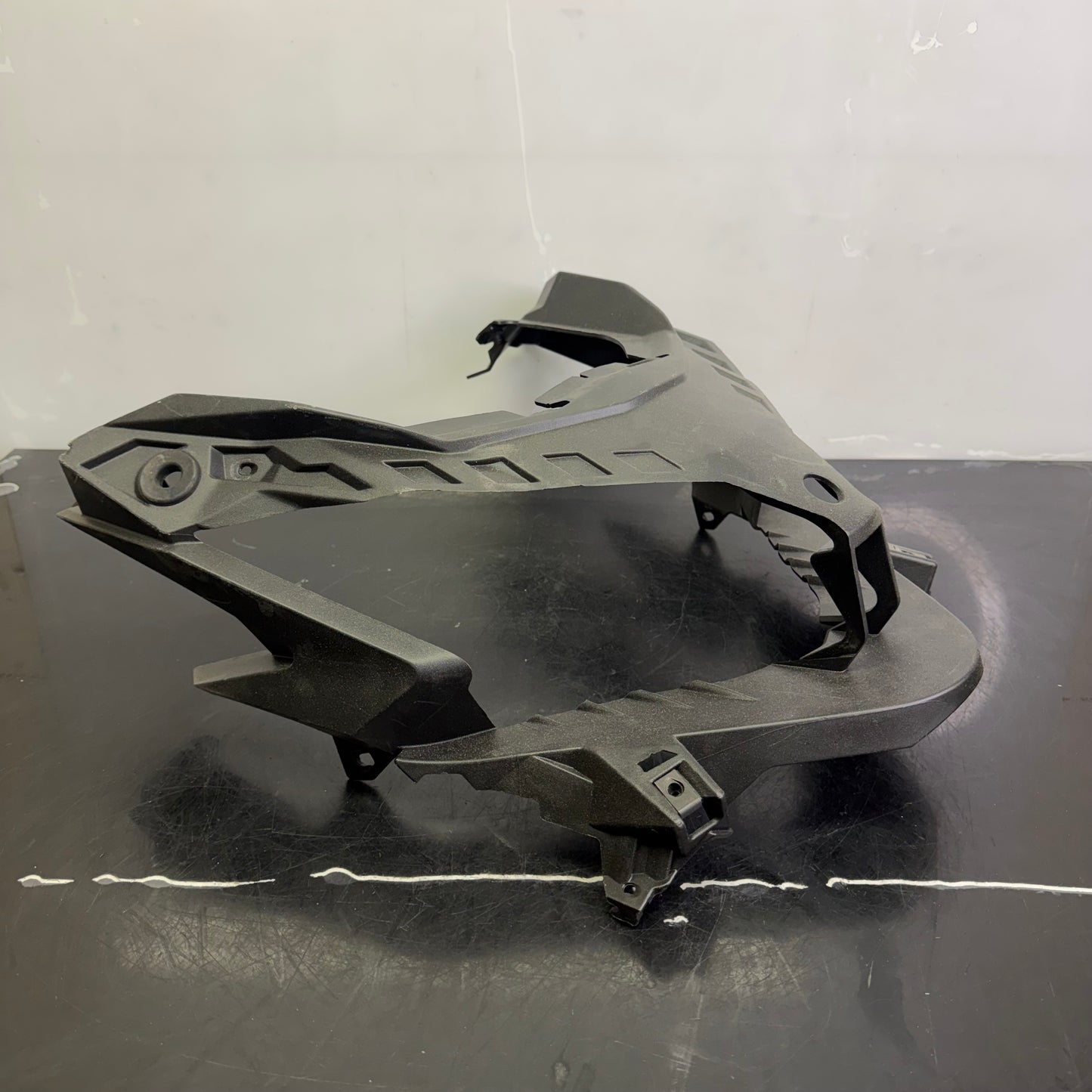 Ajovalon kehys Lynx Radien musta OEM 517306824