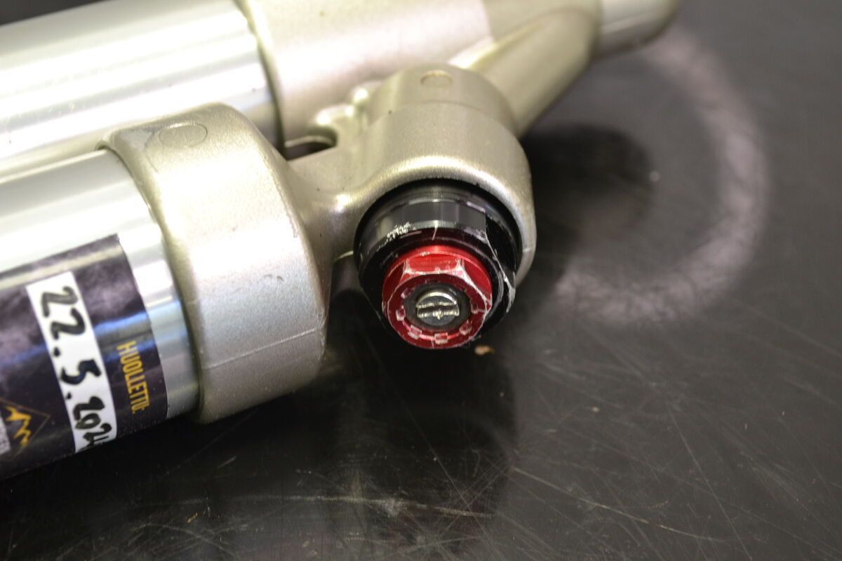 Bakfjädring stötdämpare Freeride 146", 503192964