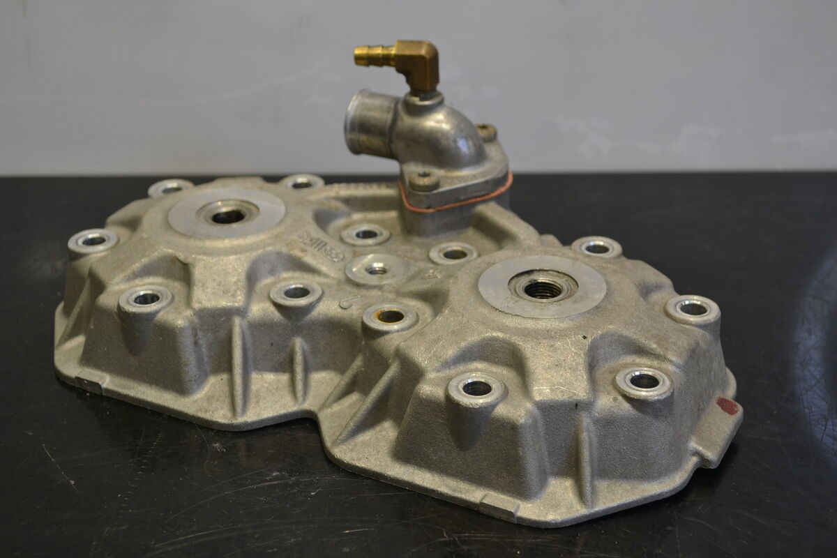 Sylinterin kansi 800 Ptec, 420613925