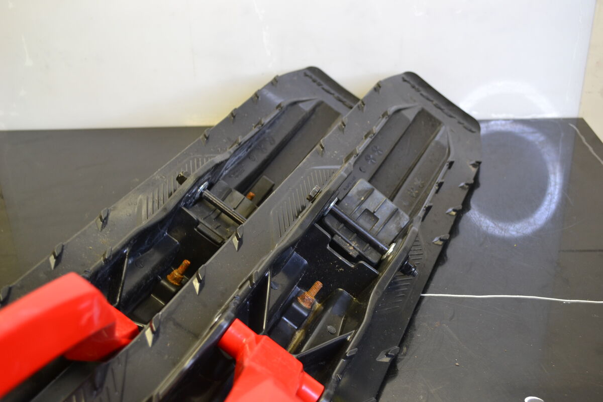 Blade DS+ sukset Musta/Punainen, 860202011