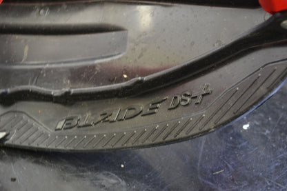 Blade DS+ sukset Musta/Punainen, 860202011