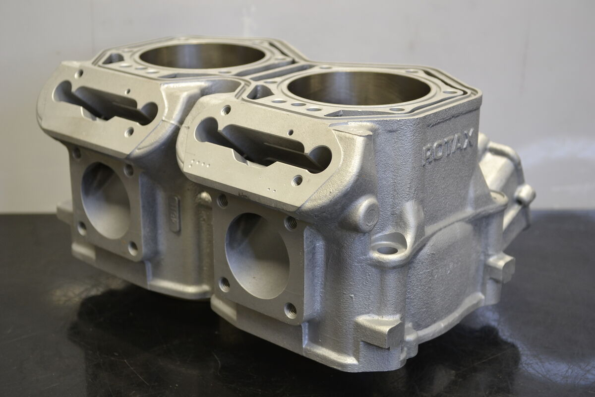 Sylinteri 800 Powertek 2007-2011,  6413042